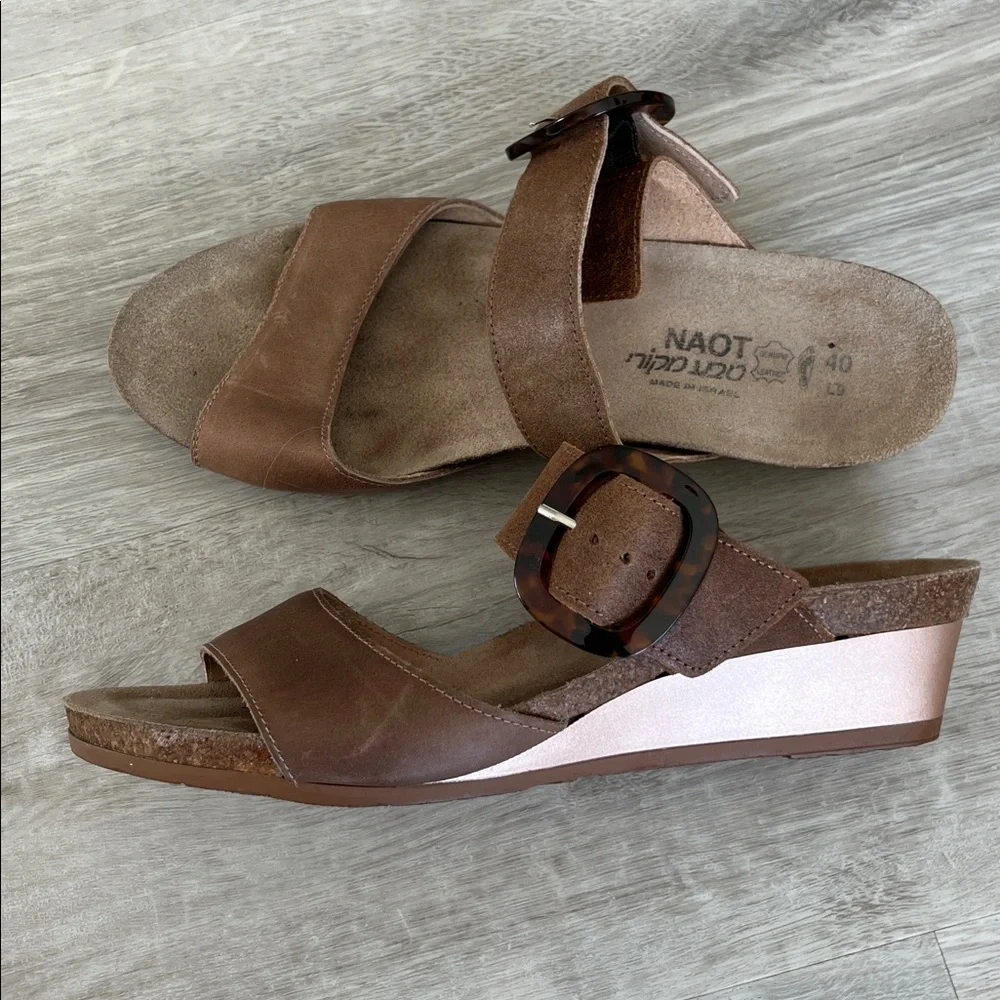 Naot Kingdom Wedge Sandal Shoes Nubuck Leather Metallic Comfort Support Women 40